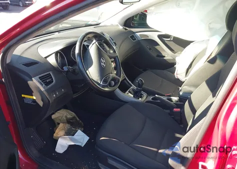 2015 Hyundai Elantra Se z USA, uszkodzony, nr VIN KMHDH4AE7FU446705